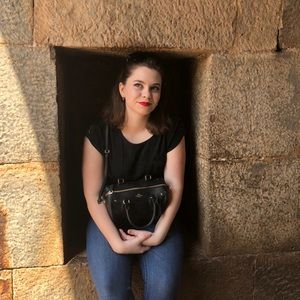 Meet your Posher, Alyssa